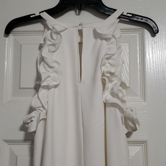 Ruffle sleeve dress-Ivory (worn once) - Picture 3 of 3